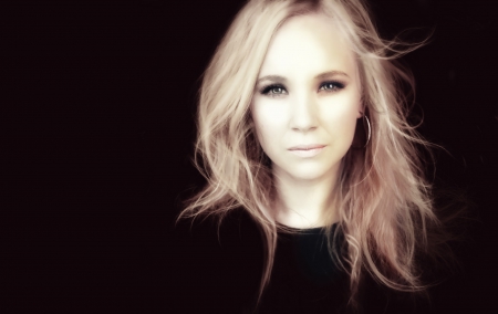 Juno Temple - woman, paint, actress, juno temple