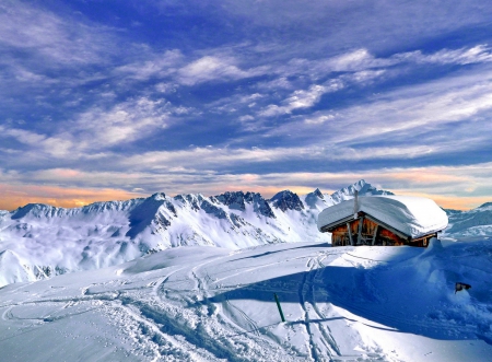 Winter Time - cottage, sky, winter, sunset, nature, winter time, clouds, snow, splendor, sunrise, snowy