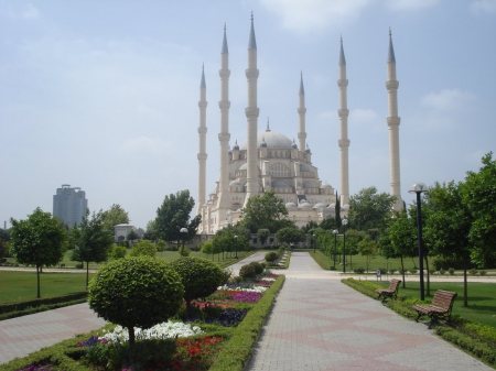 Sabanci camii - park, turkey, islam, adana, green, rest, tree, flowers, sabanci camii, mosque, relax