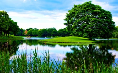 REST PLACE - calm, green, boat, lake, tree, peace