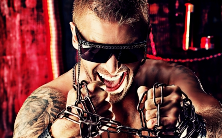 Evil smile - male, christmas, smile, sun glasses, red, chain, evil, man