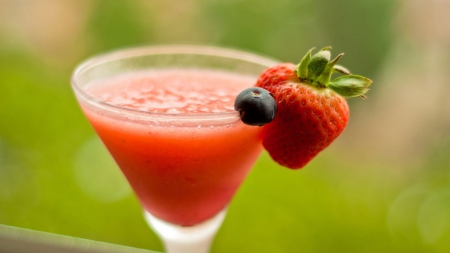 Cocktail - strawberry, drink, berry, bilberry, cocktail, berries, strawberries, drinks, cocktails