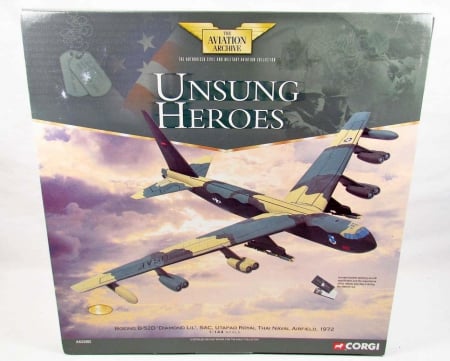 Boeing B-52 D 'Diamond LiL' 1972 Corgi Plane Model - hobby, toy, bomber, war