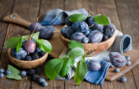 *** Yummy plums *** - fresh, food, plums, fruits