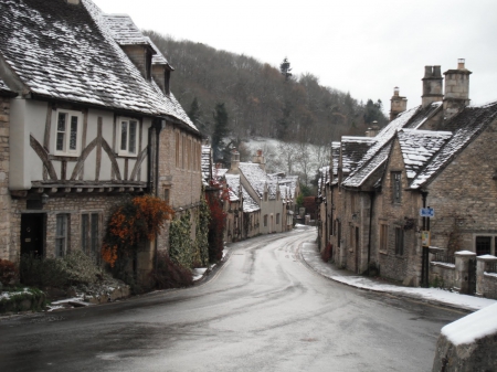 Street - street, home, england, town, snow, old, old town