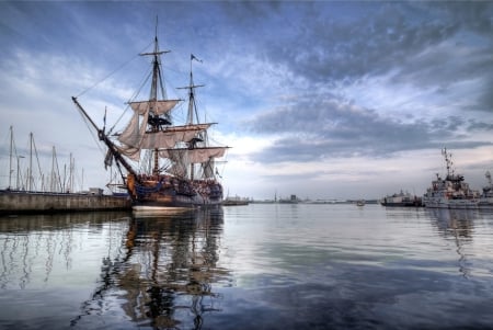 Gotheborg - gotheborg, ship, sky, ships, tall ships, tall ship