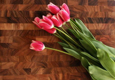 Bouquet of Tulips - flowers, pink tulips, table, beauty, bouquet