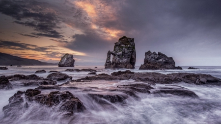 beautiful rocky seashore - clouds, shore, surf, waves, sea, rocks