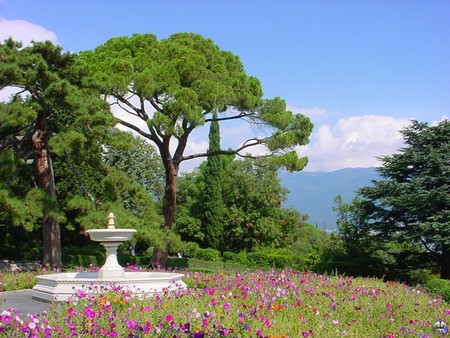 AWESOME GARDEN - flowers, ocean, trees, fountain