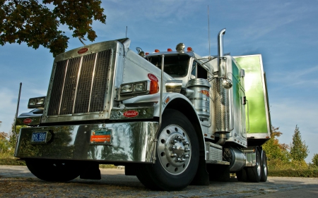 peterbilt_truck