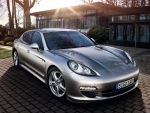 2011-Porsche-Panamera-V1