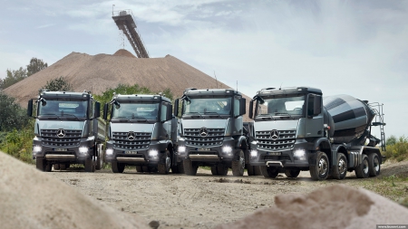 Mercedes Trucks - construction, mercedes, transport, truck