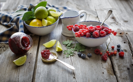 Fruits - spoon, currant, berry, fruits, raspberries, berries, fruit, raspberry, lemon, jar, currants, lemons, food