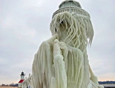 ST JOSEPH LIGHTHOUSE - COLD, LIGHTHOUSE, ICE, FROZEN