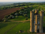 broadway tower in worcestershire england countryside