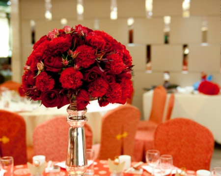 Beautiful flower - room, flowers, table, vase, chair