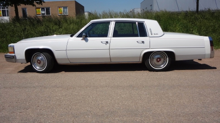 1984 Cadillac Deville Sedan - old-timer, sedan, cadillac, cars, deville