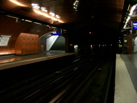 station arts et metiers - metro, modern, tracos, france, architecture