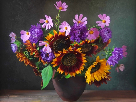 Lovely bouquet - pretty, vase, sunflowers, delicate, beautiful, beauty, lovely, petals, still life, bouquet, leaves, harmony, flowers, colorful, elegance, tender