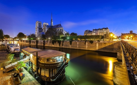 Notre Dame de Paris - Notre Dame de Paris, travel, place, lights