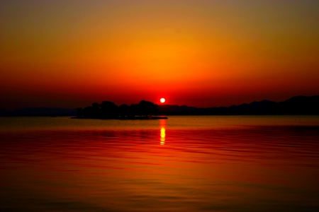 ENCHANTING DUSK - horizon, beach, sunset, sea