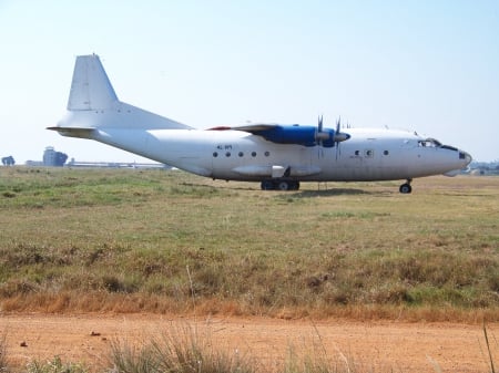 ANTONOV-12BP - Air Victory Georgia, 4L-VPI, Kampala, ANTONOV-12BP