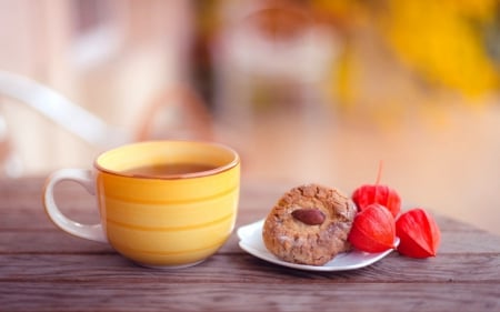 Yellow Cup - cups, yellow cups, drinks, yellow, biscuits, tea, drink, fall, yellow cup, cup, biscuit