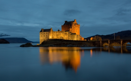 Eilean Donan Castle, Scotland - lake, travel, light, united kingdom, mountains, castles, fortress, evening, reflection, castle, blue, old, great britain, scotland, eilean donan castle