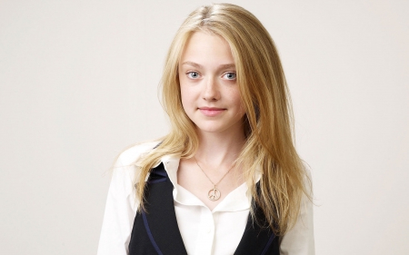 Dakota Fanning - women, hairs, Fanning, Dakota