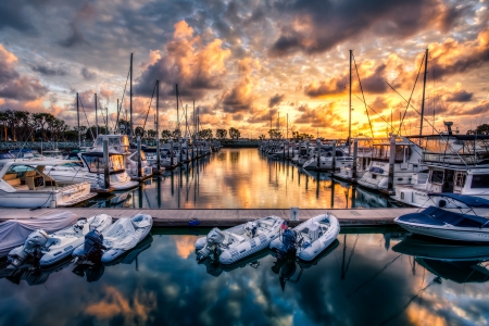 Sunset - sky, boats, sailboats, sunset, sailing, nature, pier, reflection, clouds, splendor, sea, boat