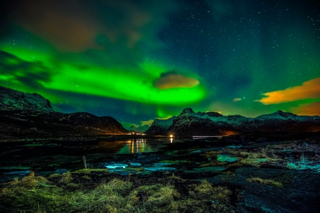 Northern lights - north, lofoten, sky, stars, mountain, borealis, night, winter, lovely, village, norway, amazing, dark, beautiful, island, lights