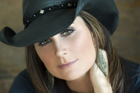 Cowgirl~Terri Clark - terri clark, musician, hat, cowgirl, singer, earring