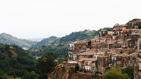 hillside town of grotteria in italy - town, mountains, trees, hillside