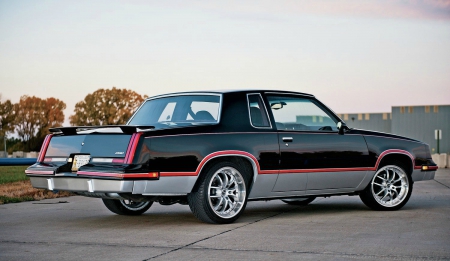 1982-Oldsmobile-Cutlass - black, 1982, chrome wheels, gm