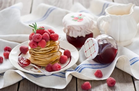 Pancakes with Raspberry - sweets, raspberry, fruits, delicious, pancakes