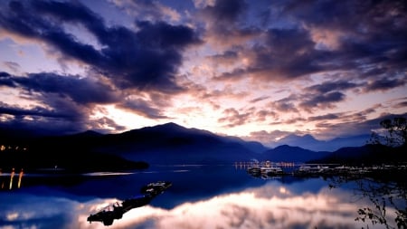 lake at sundown - lake, sundown, boats, mountain, clouds