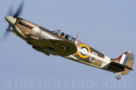 Supermarine Spitfire - spitfire, royal air force, british aircraft, world war two, raf, supermarine spitfire