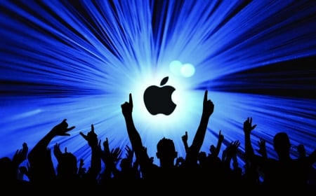 Apple in concert - people, i, blue, desktop, tech, fruit, mac, color, iphone, concert, logo, pad, beautiful, colorful, design, computer, apple