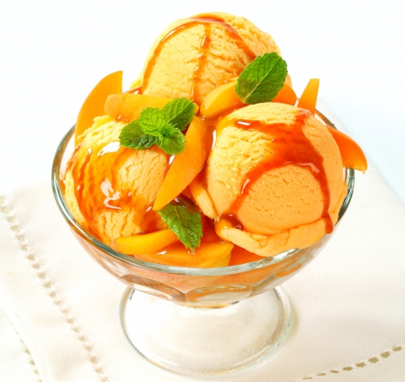 Apricot Ice Cream - ice cream, sweet, apricot, dessert, fruit