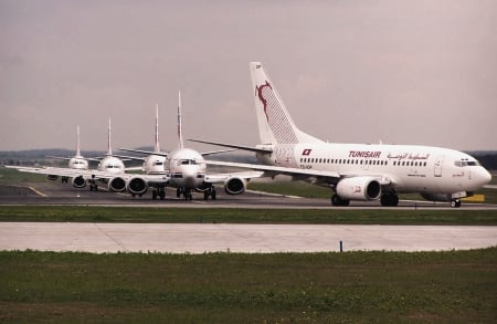 Boeing 737 - 737, queue, boeing, plane