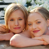 Amanda Seyfried and Kristen Bell