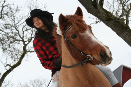 A Real Cowgirl - women, fun, girls, famous, models, female, cowgirl, cowgirls, hats, horses, outside, style, westerns, fashion, rodeo, real, nature, ranch