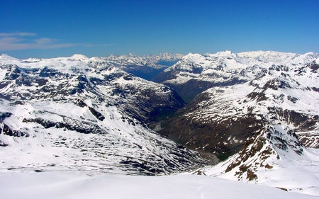 The Valley - great, beautiful, france, white, forces of nature, bonneval, picture, photography, mountain, cold, savoie, mountains, winter, cool, alps, landscape, beauty, peaceful, blue, sky, nice, other, snow