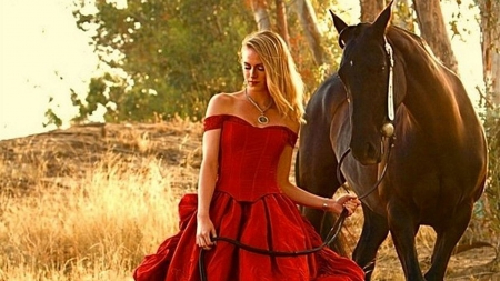 Cowgirl In A Fancy Dress - style, fun, famous, models, westerns, female, fashion, cowgirls, horses, blondes, ranch