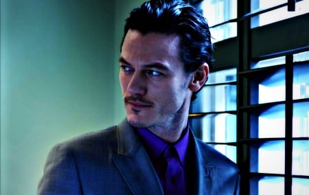 Luke Evans - face, luke evans, man, blue, actor