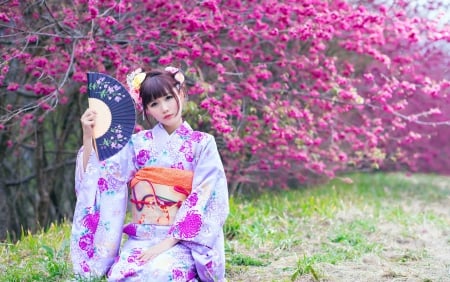 Japanese Girl - fan, girl, japanese, spring, nature, japan, beautiful, kimono, cute