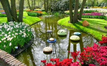 Keukenhof spring - pretty, Holland, grass, spring, walk, alleys, flowers, garden, keukenhof, beautiful, pond, beauty, lovely, freshness, colorful, tulips, nature, park