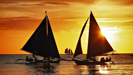 Sailing Sunset - clouds, sea, Oriental, sail, boats, sailing, sunset, sun, sky