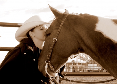 Cowgirl Kissies - famous, kissing, fun, models, hat, female, cowgirl, cowgirls, hats, horses, style, westerns, fashion, outdoors, rodeo, horse, ranch