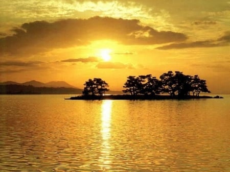 Beautiful Sunset - shiny, lake, golden, sunser